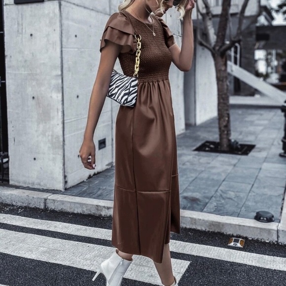 NEW FAUX LEATHER BUTTERFLY SLEEVE DRESS-SM - Picture 6 of 6